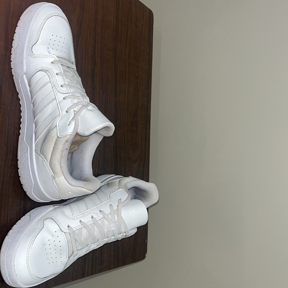 White adidas sneakers - Picture 6 of 7